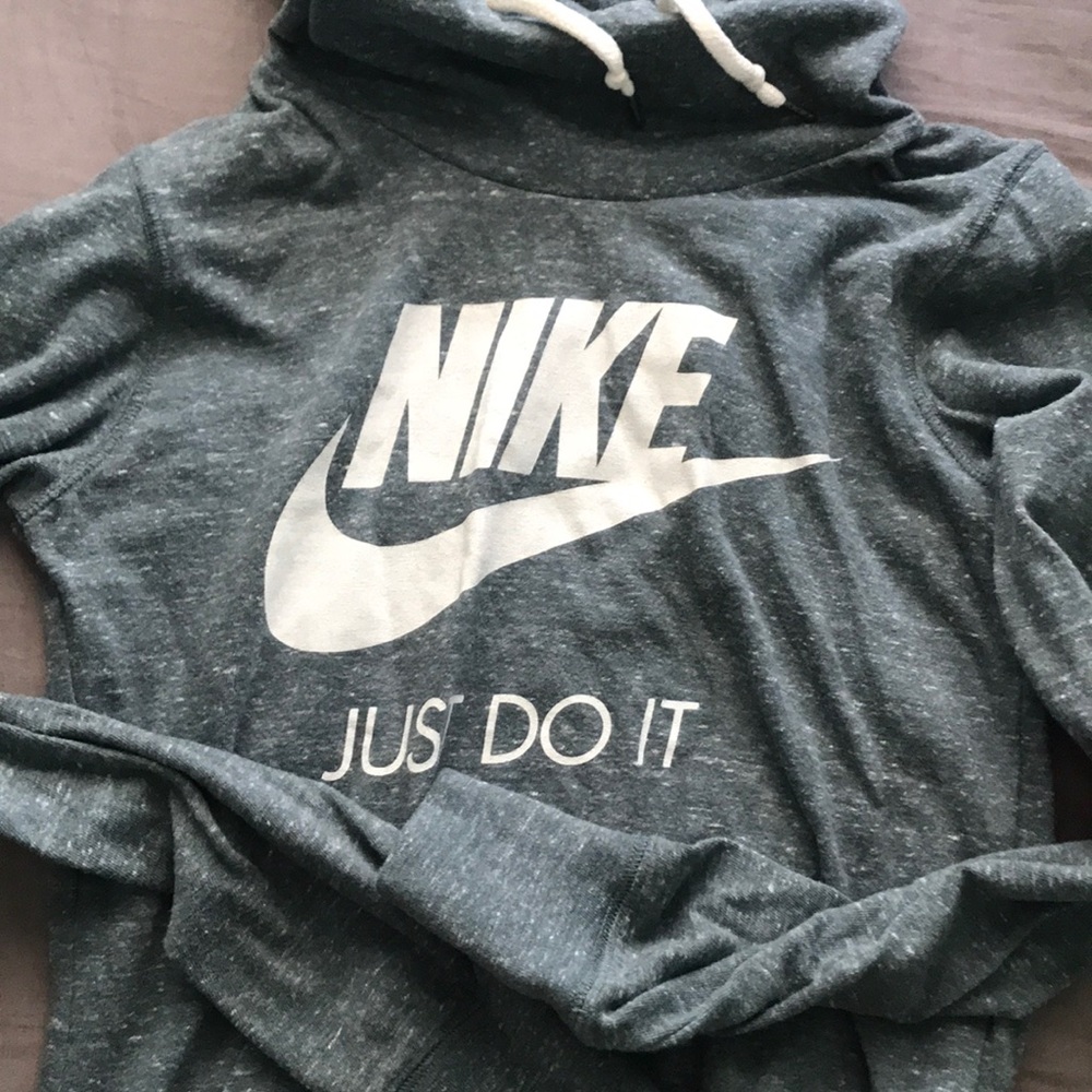 Olive Nike hoodie never worn but tags removed